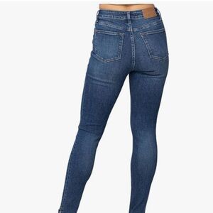 Judy Blue skinny blue jeans frayed 11/30